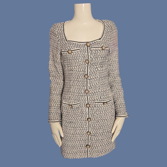 Chic Tweed Button-Down Dress - Picture 2 of 3